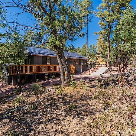 הוילה The Pine House - Cozy Mid-Century Modern, Pet-Friendly מראה חיצוני תמונה